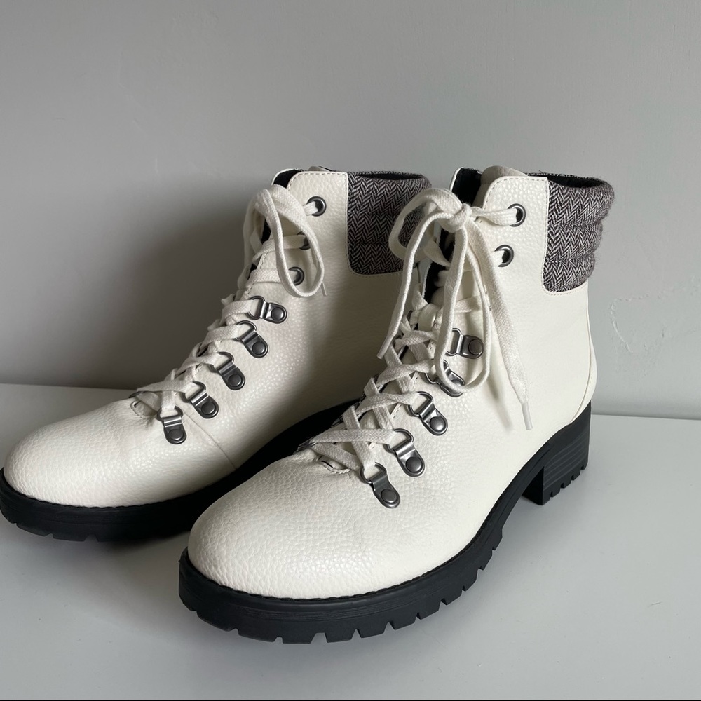 BC Footwear Vegan Boots, Size 9.5